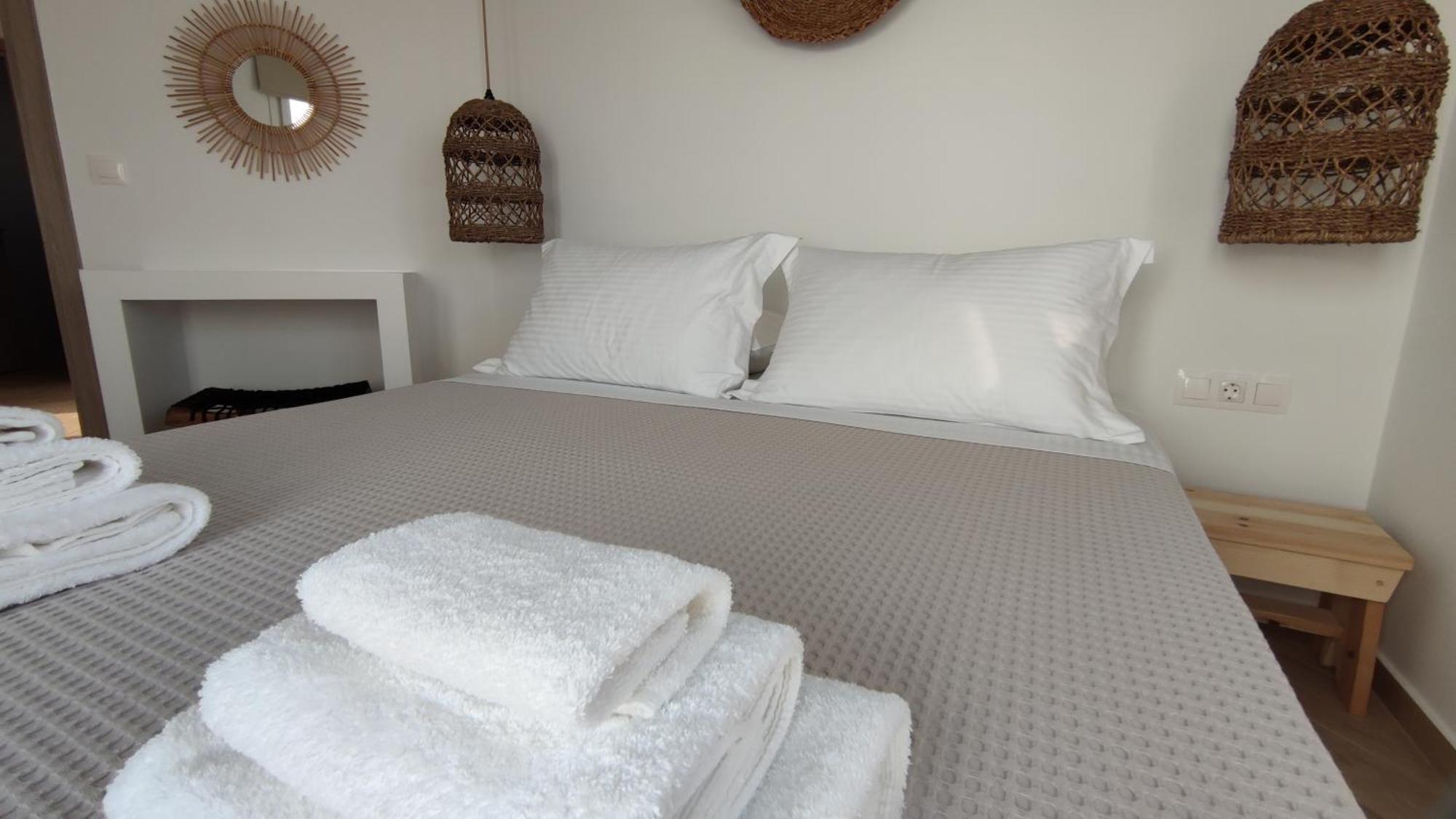 Eolia Luxury Houses Andros Mpatsi Esterno foto